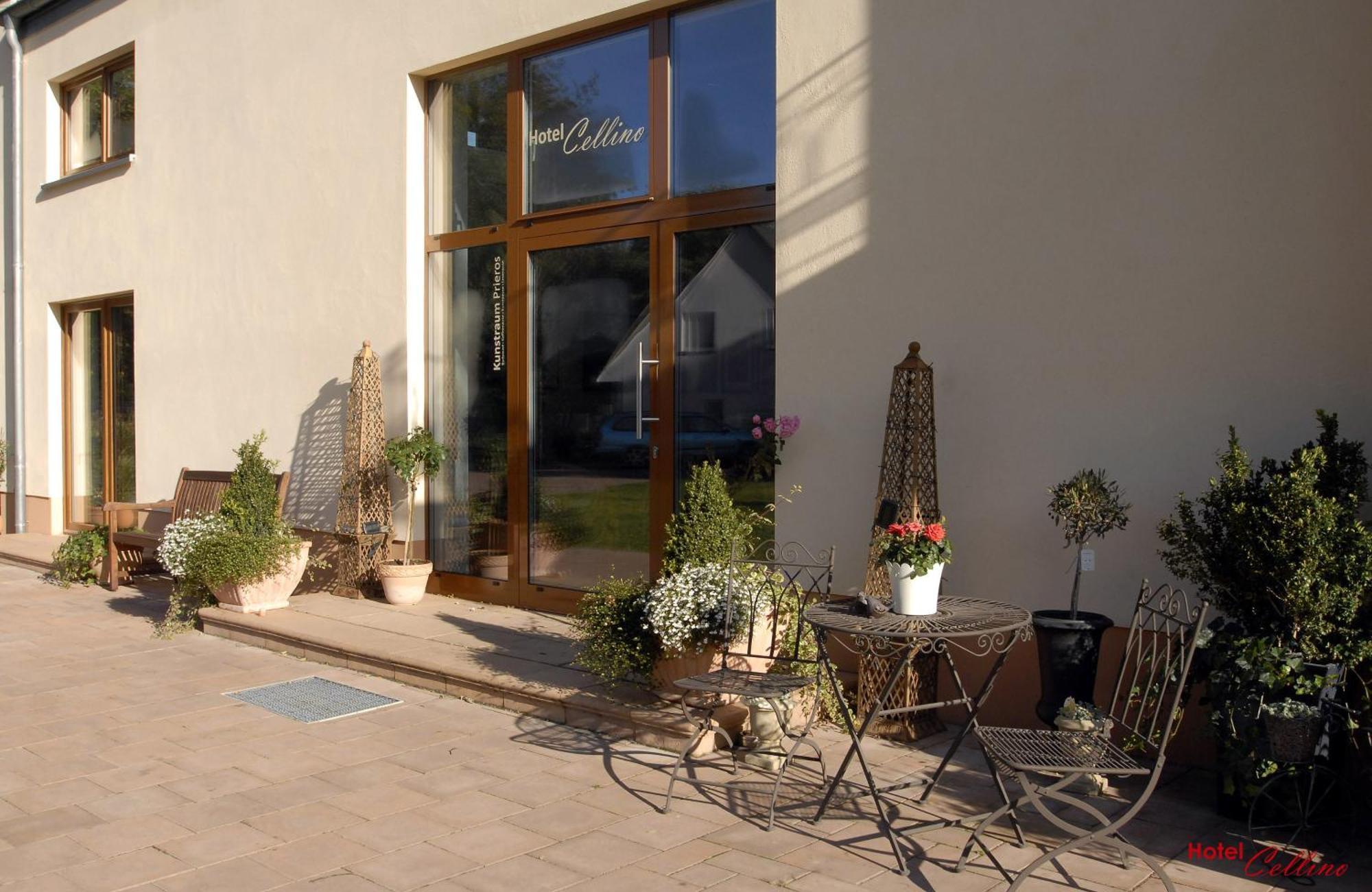 Cellino Hotel Prieros Exterior photo